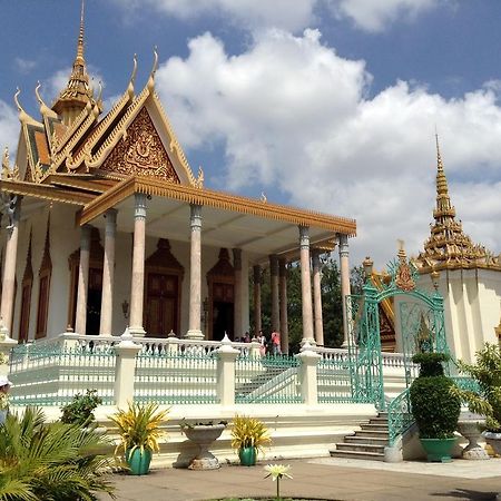 Khun Leng Guesthouse Phnom Penh Exteriör bild